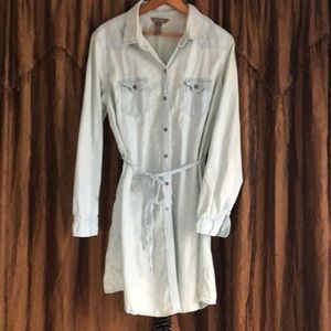 Lightweight Jean shirt dress like new